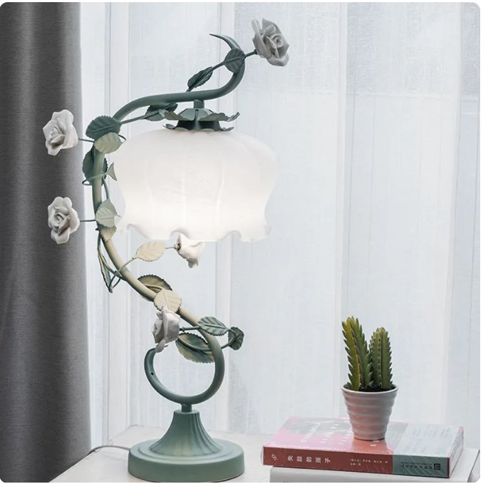 Petite Lampe de Chevet Vintage Fleurs - Louise Vintage