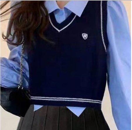 Pull Sans Manche Col V Vintage - Louise Vintage