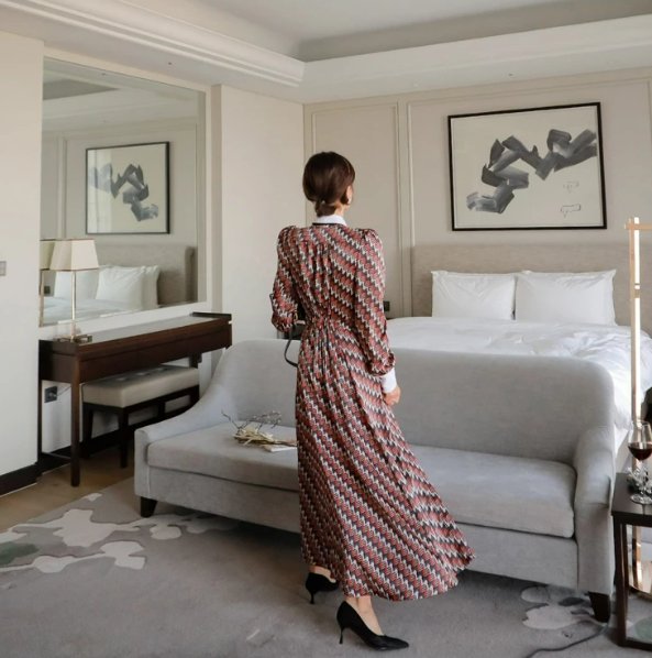 Robe Années 40 Fuchsia Foulard - Louise Vintage