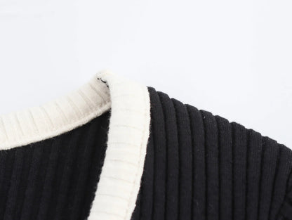 Pull Noir Col Vintage - Louise Vintage