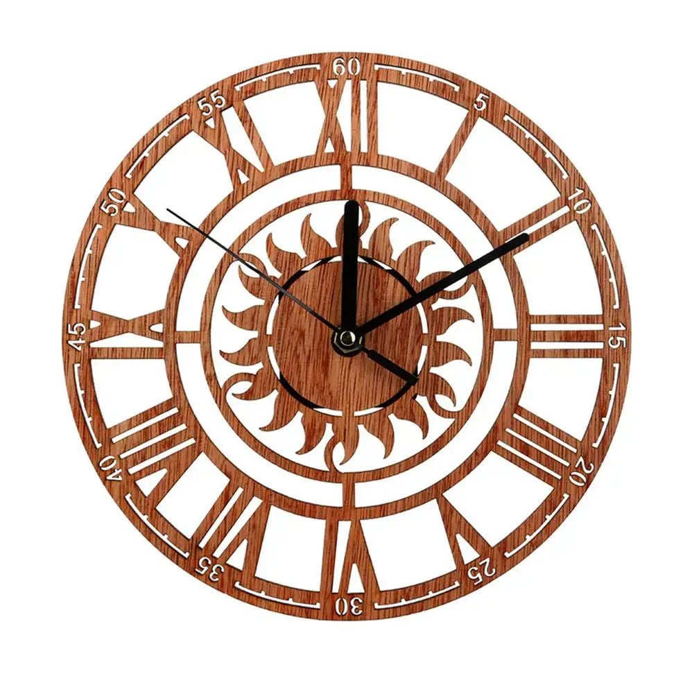 Horloge Murale Vintage en Bois Taillé - Louise Vintage