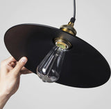 Suspension Vintage Métal Noir et Or - Louise Vintage